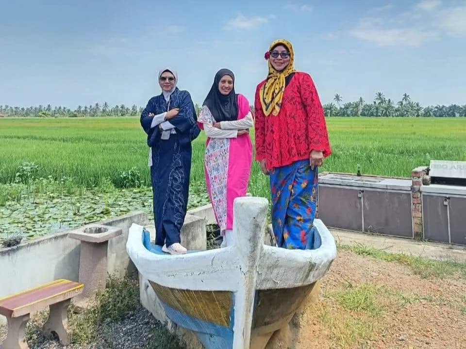 Pesona Sawah — slide 5