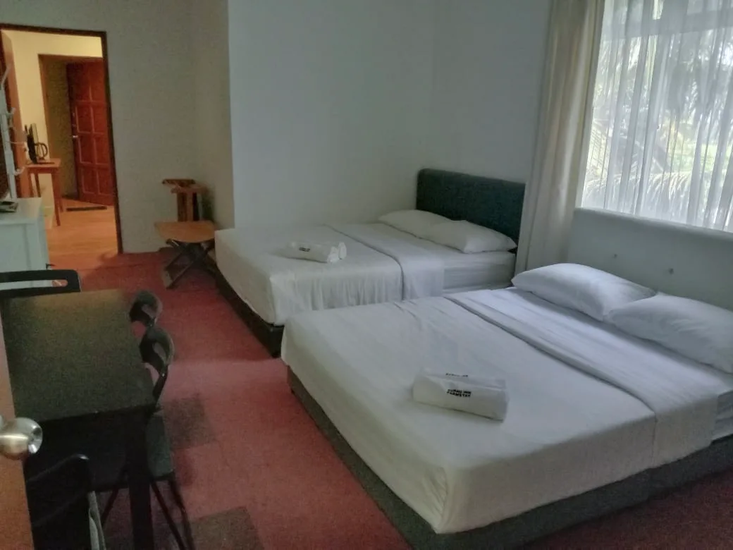 Quad Room (202) 3