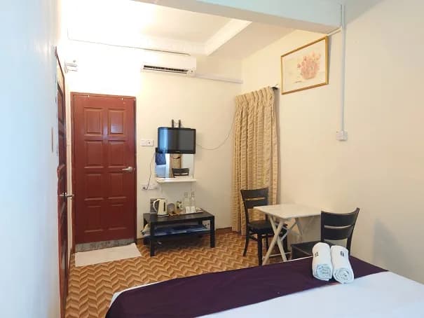 Standard Room (Balcony – East) 205 — photo 4