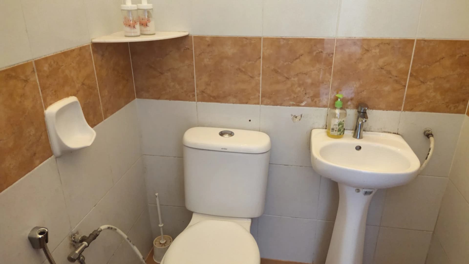 Standard Room (Balcony – West) 204 2