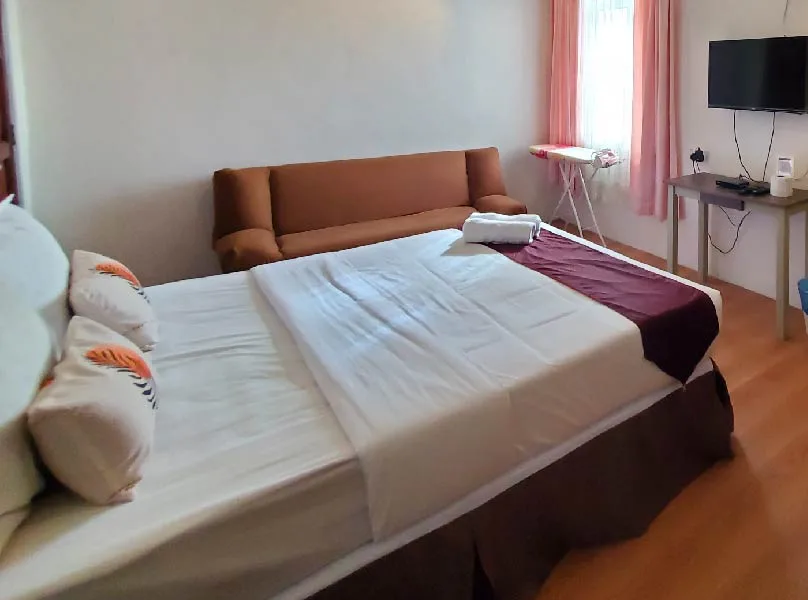Standard Room (Balcony – West) 204